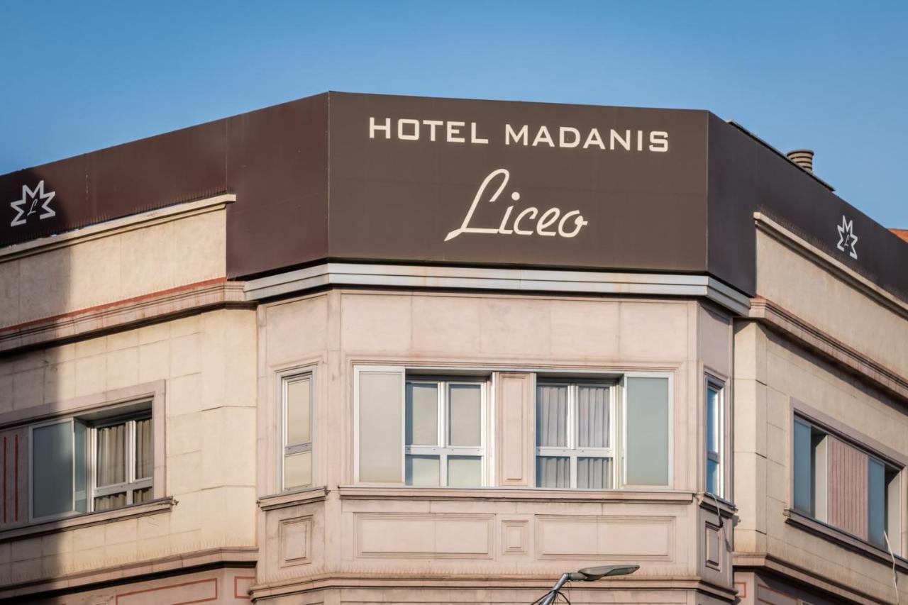 Hotel Madanis Liceo L’Hospitalet de Llobregat Exterior foto