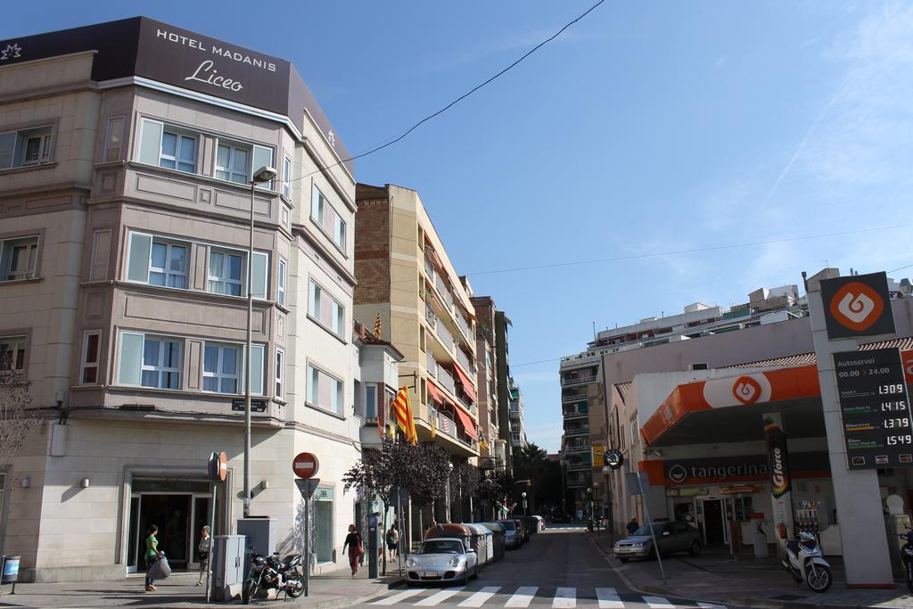 Hotel Madanis Liceo L’Hospitalet de Llobregat Exterior foto