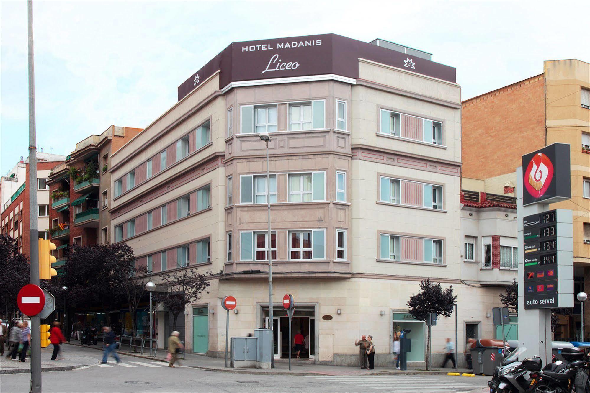 Hotel Madanis Liceo L’Hospitalet de Llobregat Exterior foto